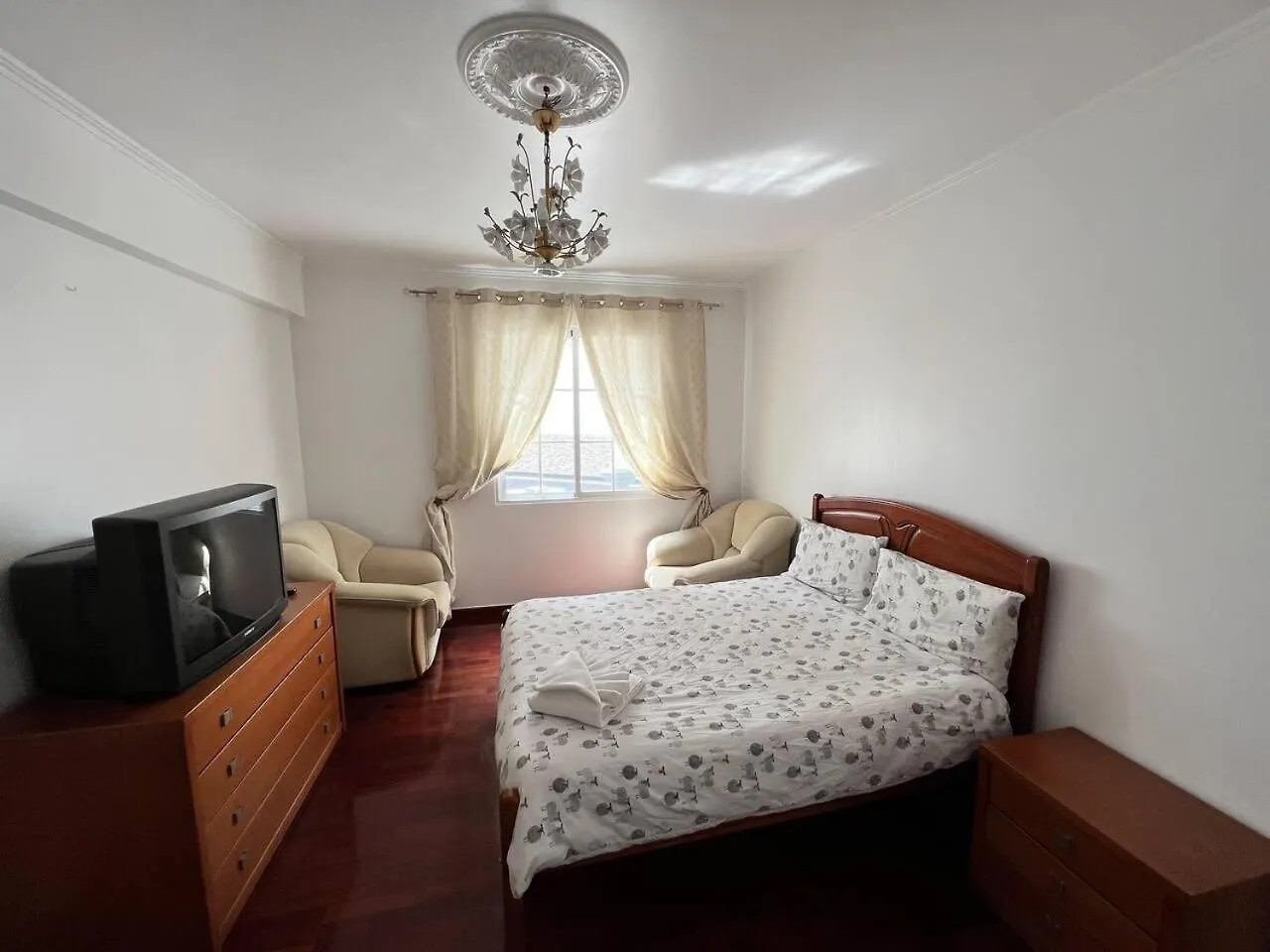Comfortable 2-Bedroom Apartment For Relaxing Stays Funchal  Portugal