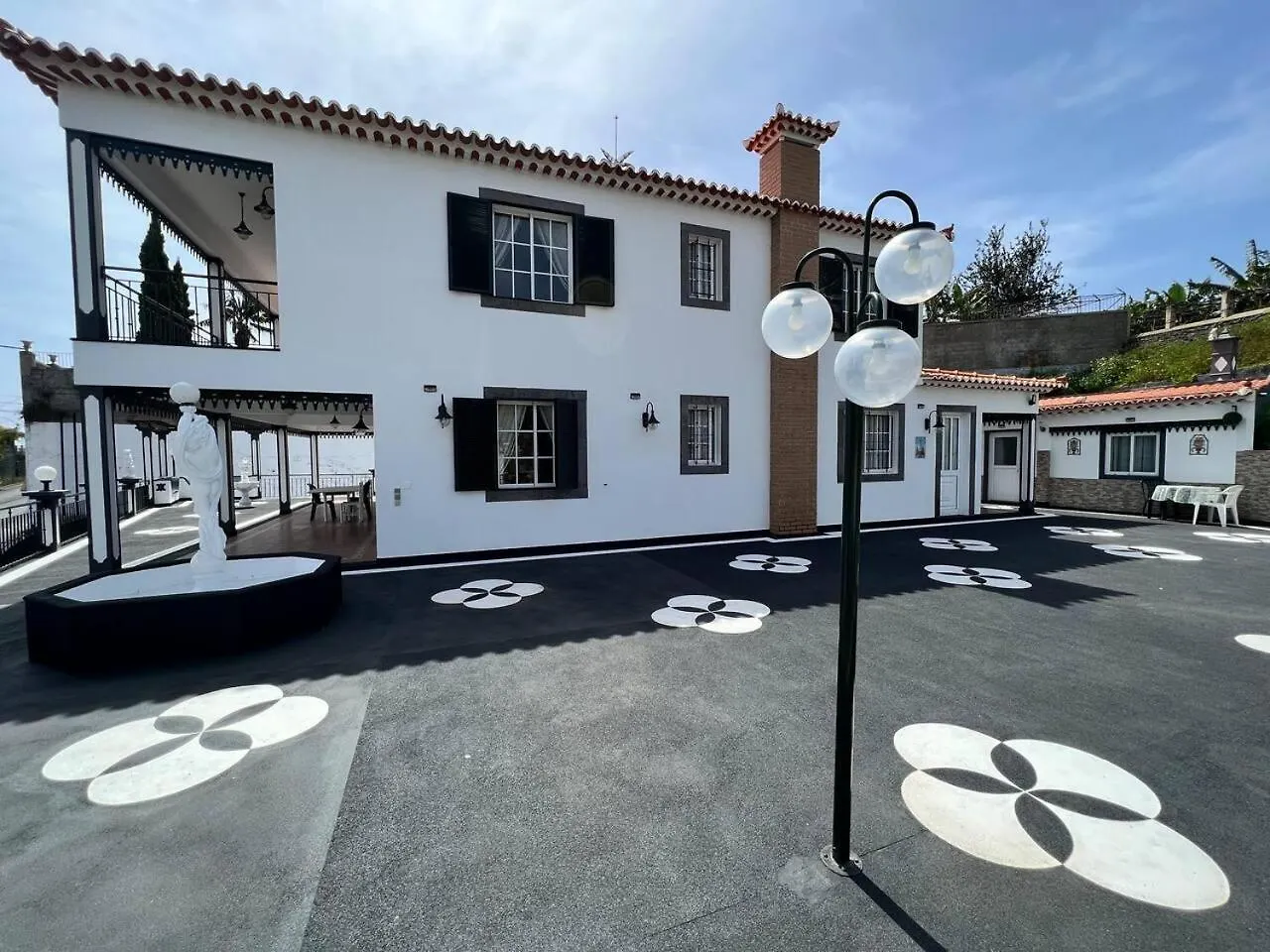 Comfortable 2-Bedroom Apartment For Relaxing Stays Funchal